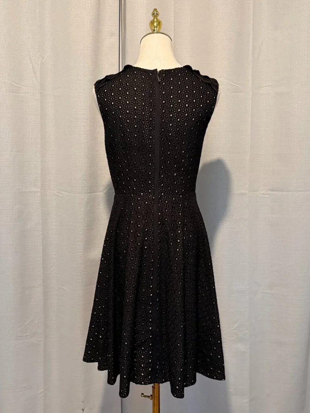 Vince Camuto Sleeveless Midi Dress - Black & Tan Cottagecore - Size 6 - Picture 3 of 13